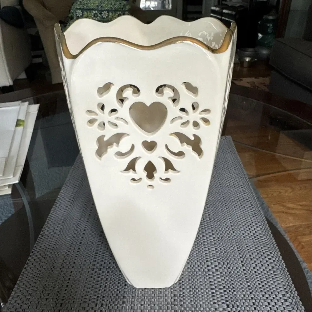 Vintage 1997 Lenox Eternal Pierced Hearts 10